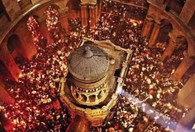 Σε εξέλιξη η μεταφορά του Αγίου Φωτός σε όλη την Ελλάδα – Το μήνυμα του Γιάννη Λοβέρδου [Βίντεο]